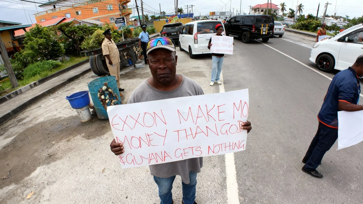 Exxon accusé de financer le déni climatique en Amérique latine
